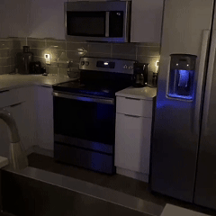 🆙 Smart Sensor Night Light